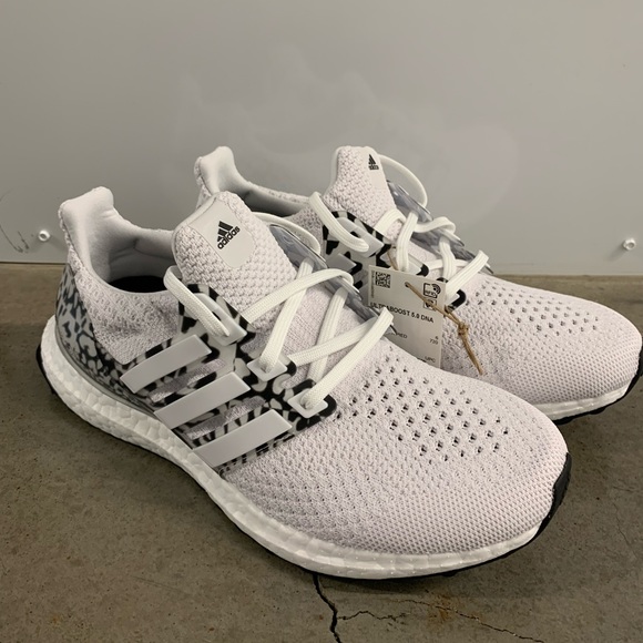 adidas UltraBOOST 5.0 DNA White Mosaic - Picture 6 of 8